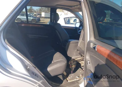 2009 Mercedes-Benz Ml 350 4Matic z USA, uszkodzony, nr VIN 4JGBB86E69A499152